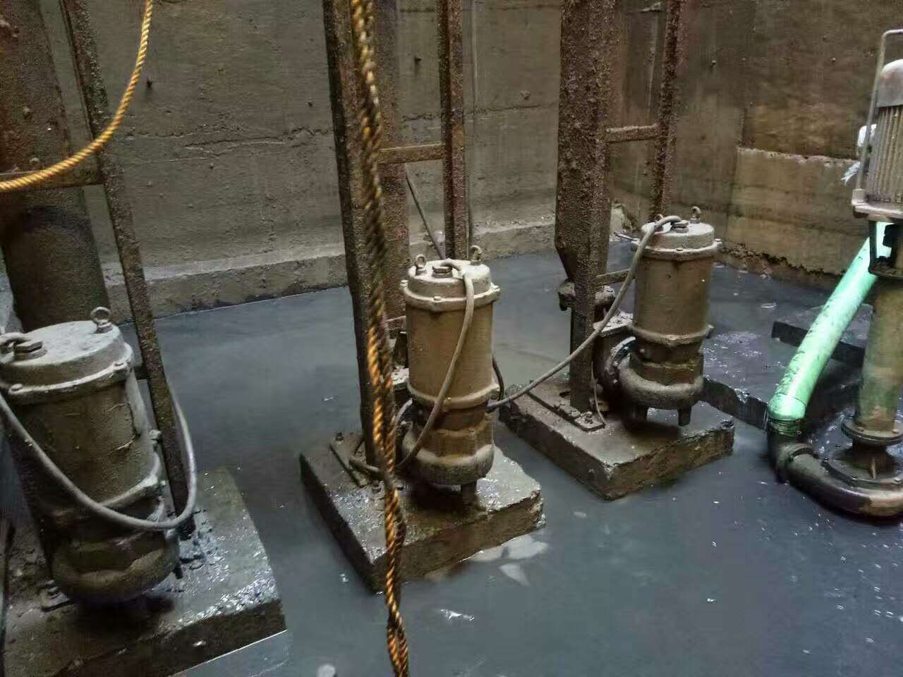 榆林污水池清理